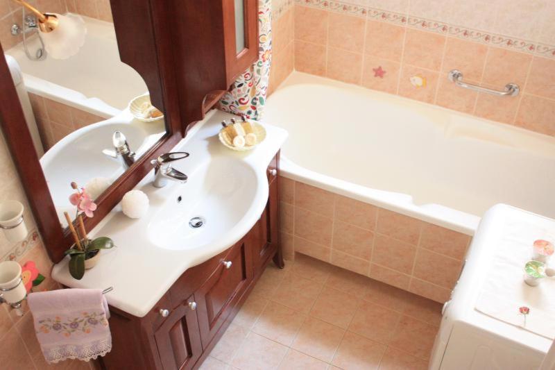 Lyon Apartment At Colosseo Rome Buitenkant foto